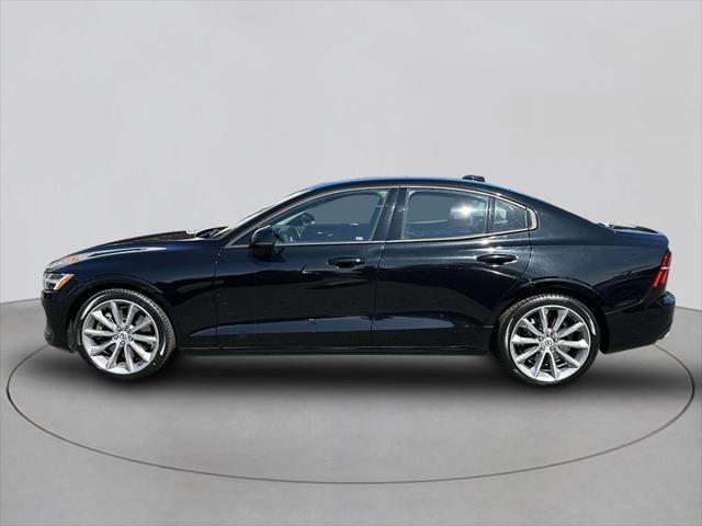 2021 Volvo S60 T6 Momentum