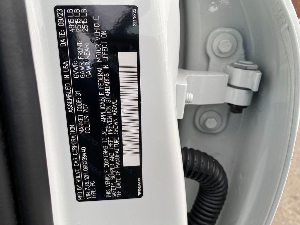 2024 Volvo S60 B5 Plus Dark Theme