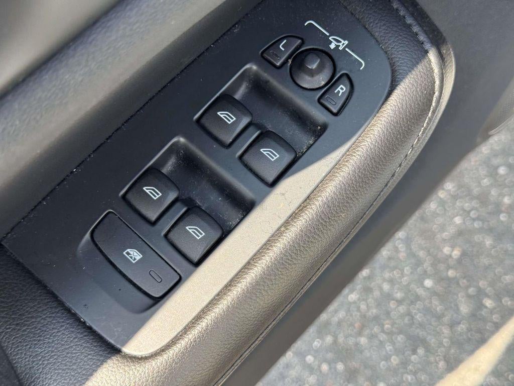 2023 Volvo S60 B5 Plus Black Edition