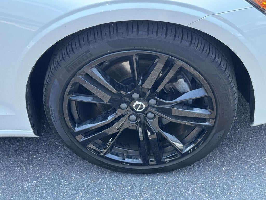 2023 Volvo S60 B5 Plus Black Edition