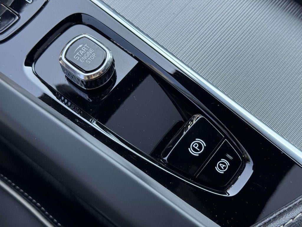 2024 Volvo S60 B5 Plus Black Edition