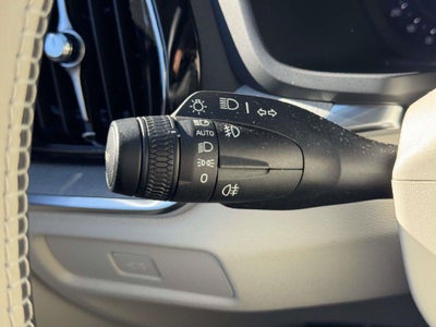 2024 Volvo S60 B5 Plus Dark Theme