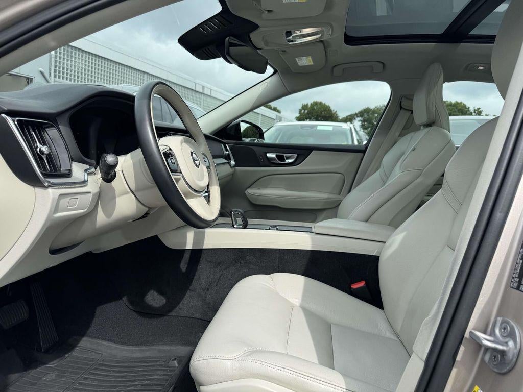 2024 Volvo S60 B5 Plus Dark Theme