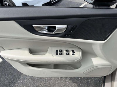 2024 Volvo S60 B5 Plus Dark Theme