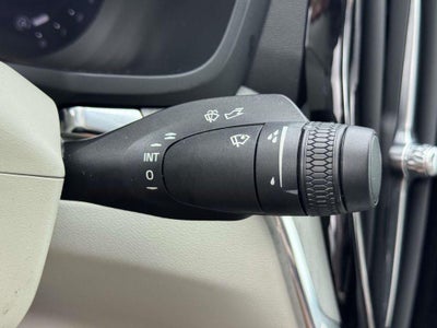 2024 Volvo S60 B5 Plus Dark Theme