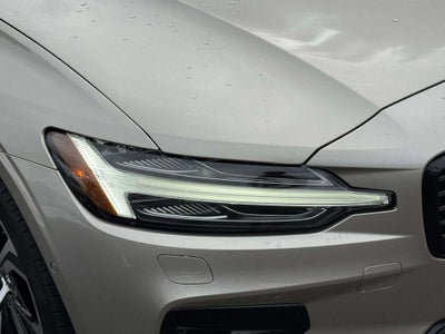 2024 Volvo S60 B5 Plus Dark Theme