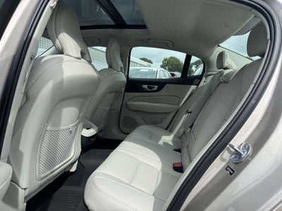 2024 Volvo S60 B5 Plus Dark Theme