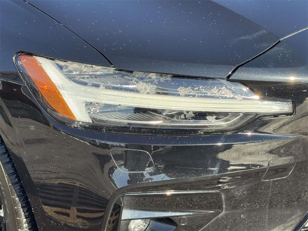 2023 Volvo S60 B5 Plus Black Edition