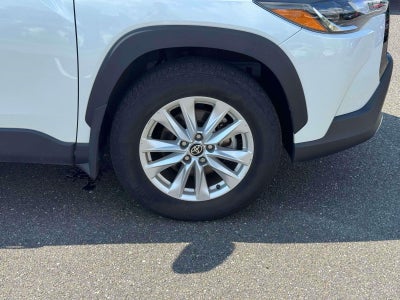 2024 Toyota Corolla Cross LE