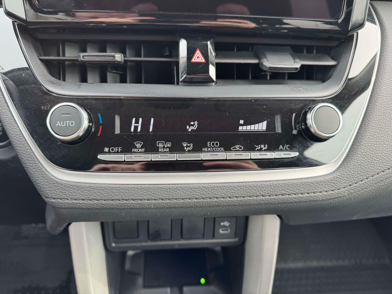 2025 Toyota Corolla Cross LE