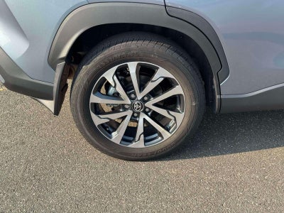 2024 Toyota Corolla Cross XLE