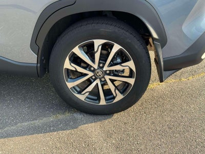 2024 Toyota Corolla Cross XLE