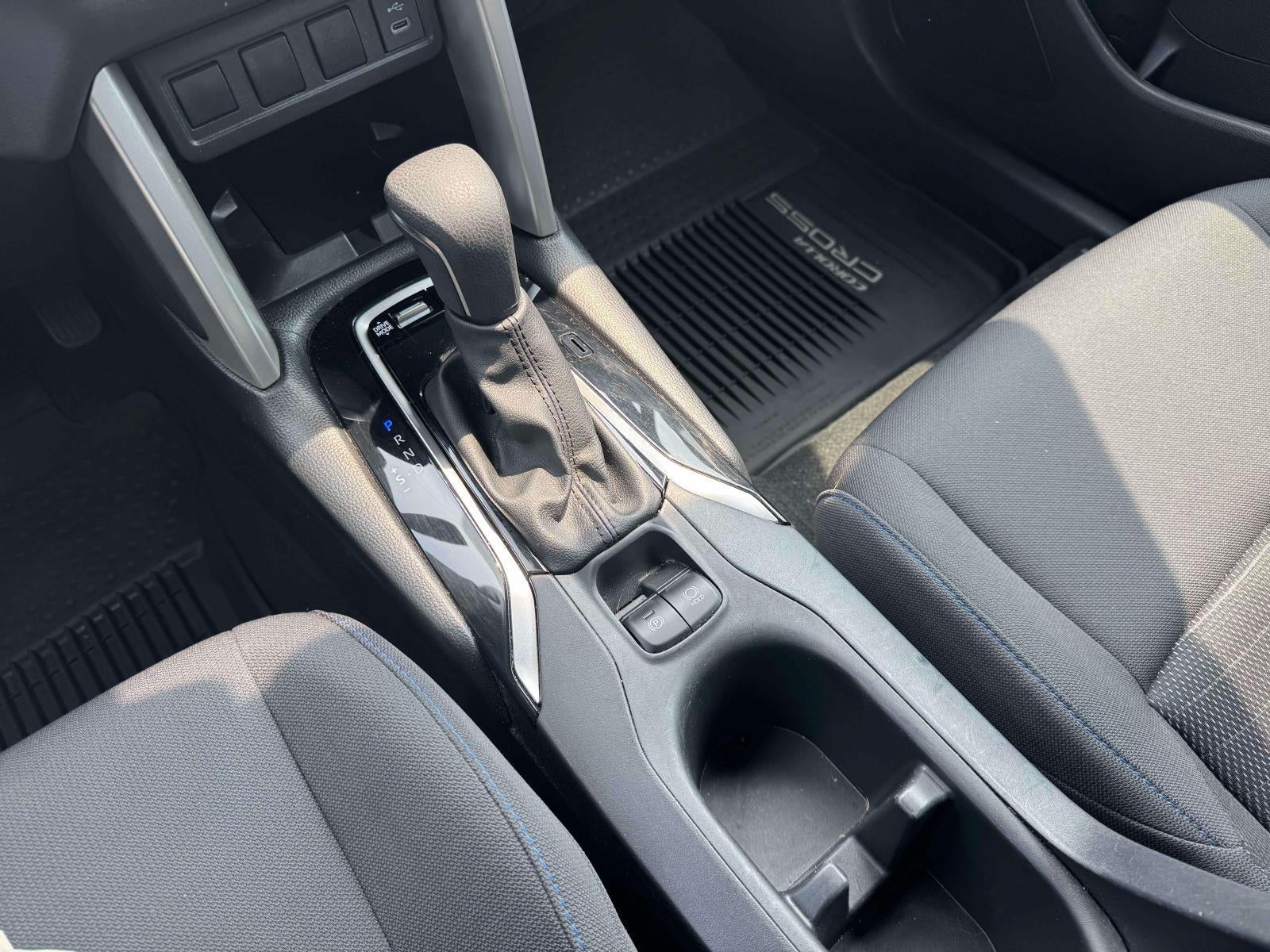 2024 Toyota Corolla Cross Hybrid SE