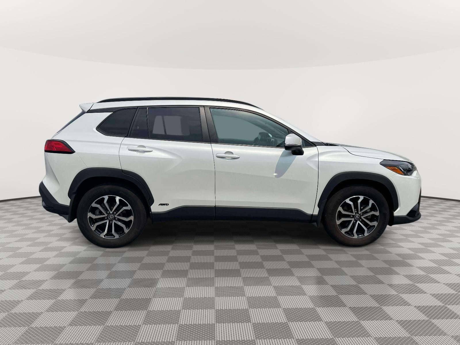 2024 Toyota Corolla Cross Hybrid SE
