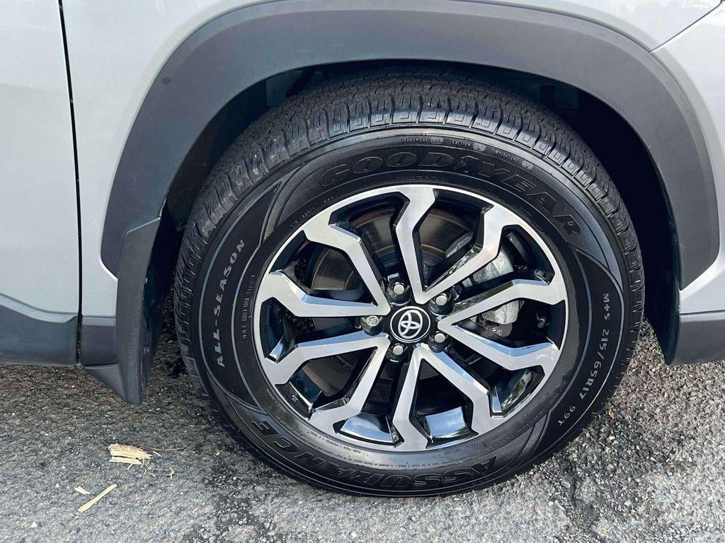 2024 Toyota Corolla Cross Hybrid SE