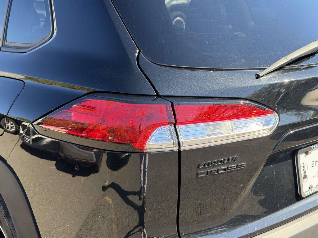 2024 Toyota Corolla Cross Hybrid SE