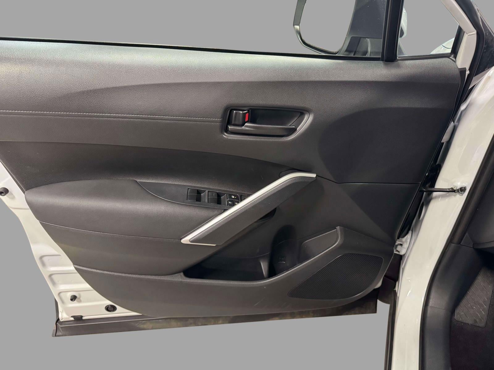 2023 Toyota Corolla Cross Hybrid SE