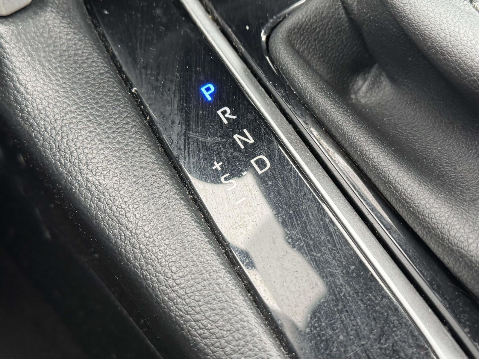 2024 Toyota Corolla Cross Hybrid SE