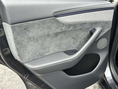 2026 Tesla Model Y Rear-Wheel Drive