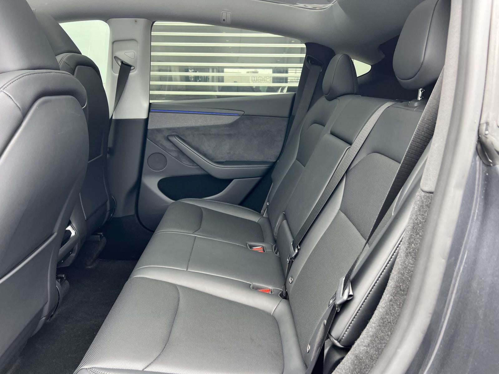 2026 Tesla Model Y Rear-Wheel Drive