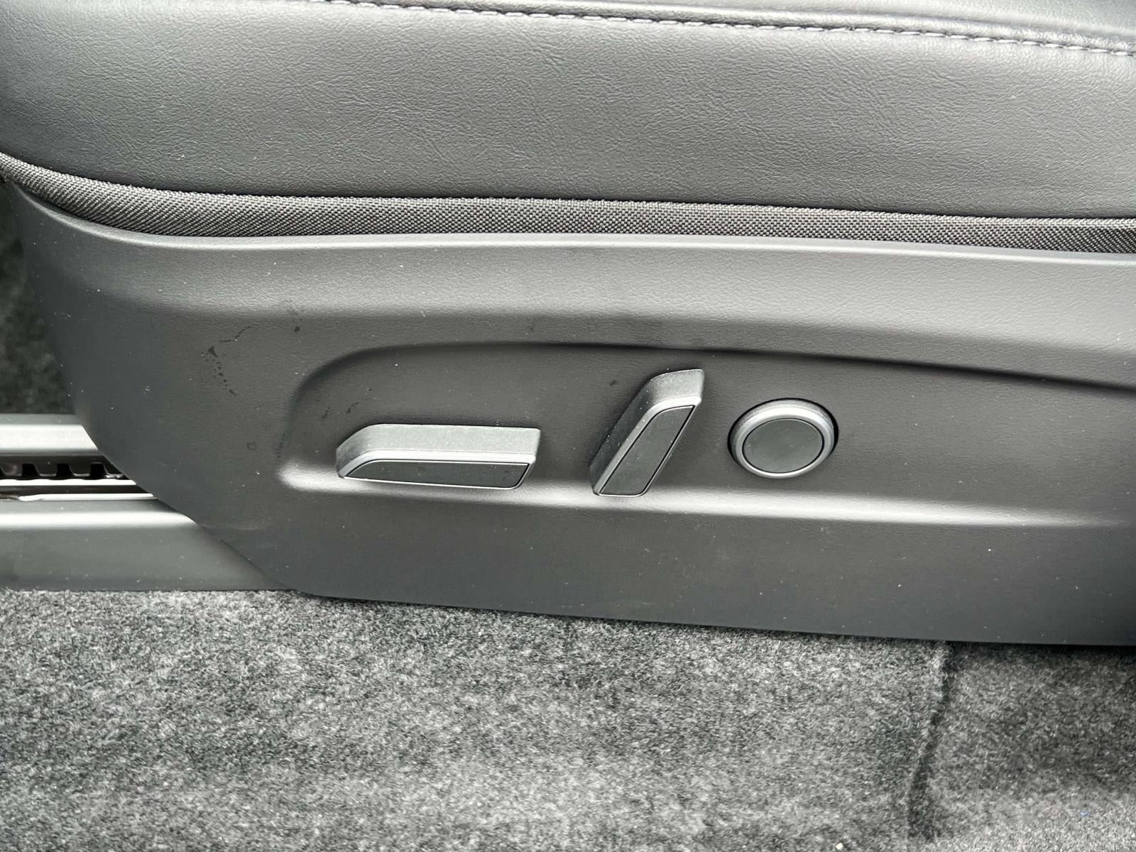 2026 Tesla Model Y Rear-Wheel Drive