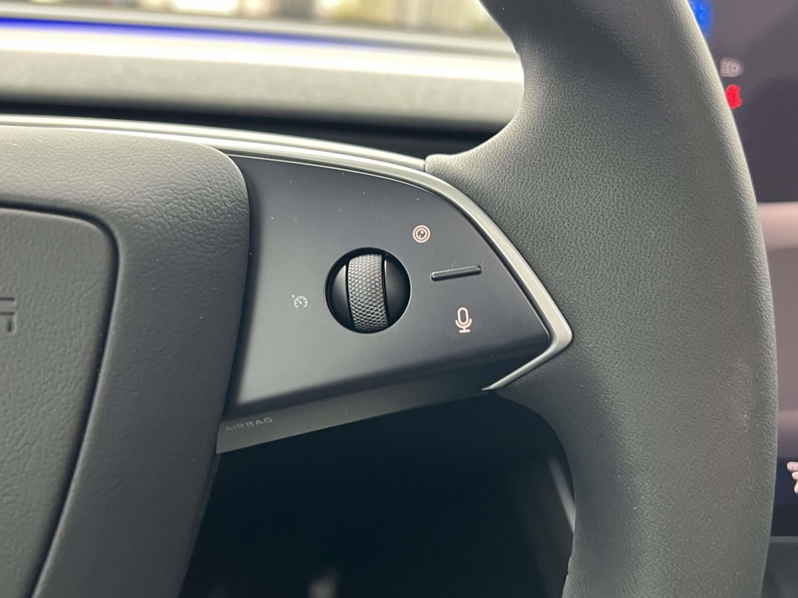 2026 Tesla Model Y Rear-Wheel Drive