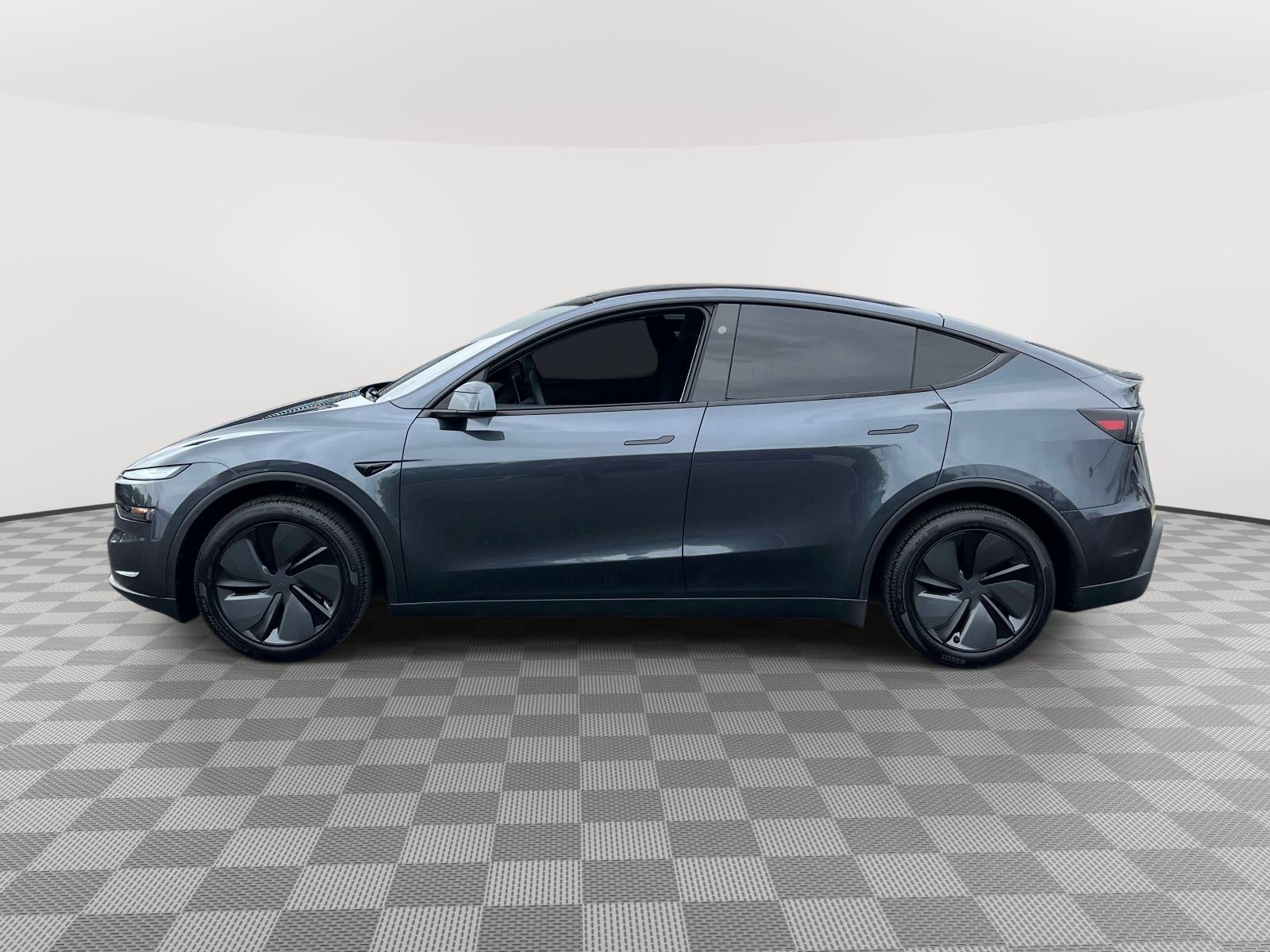 2026 Tesla Model Y Rear-Wheel Drive
