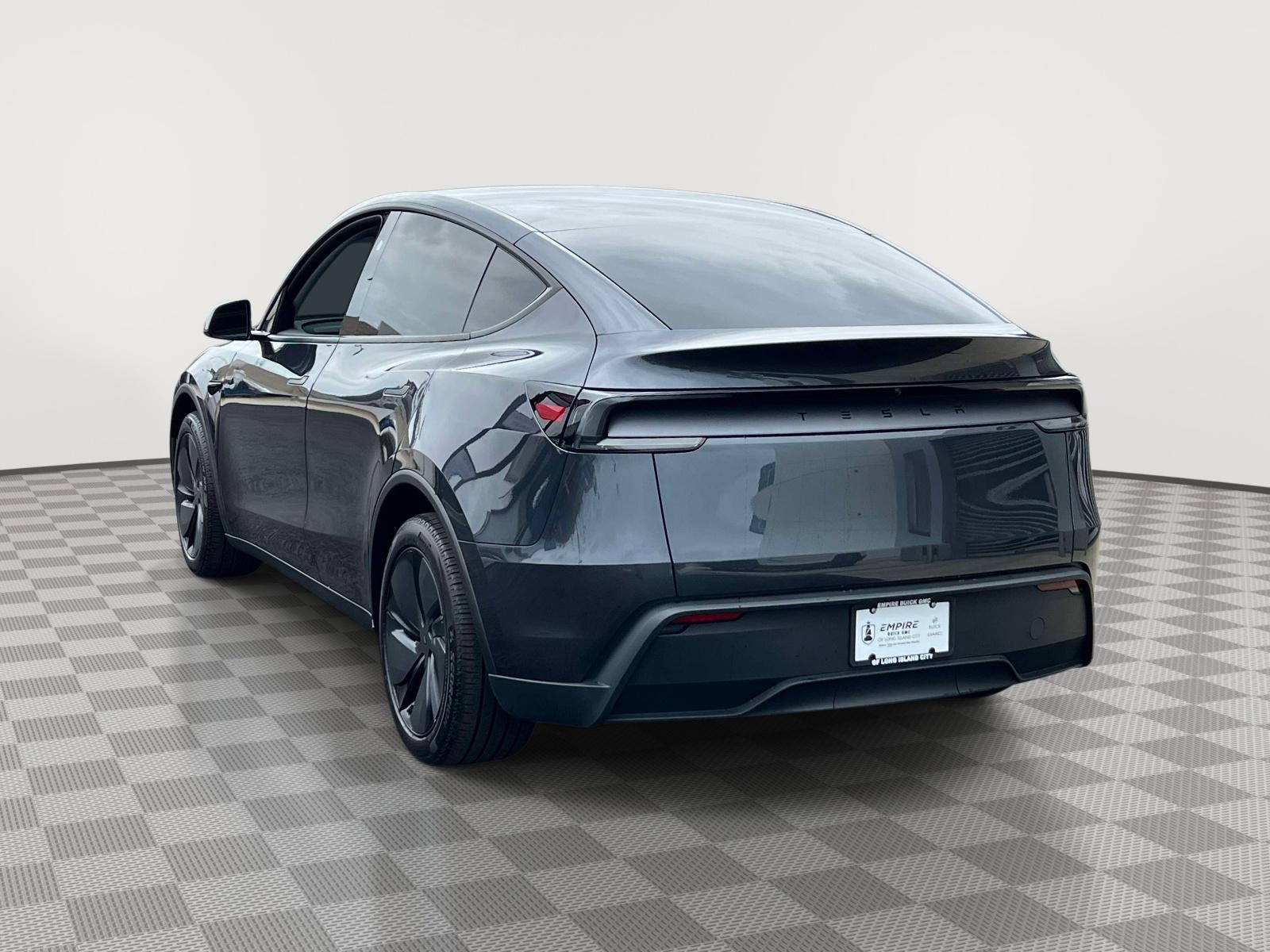 2026 Tesla Model Y Rear-Wheel Drive