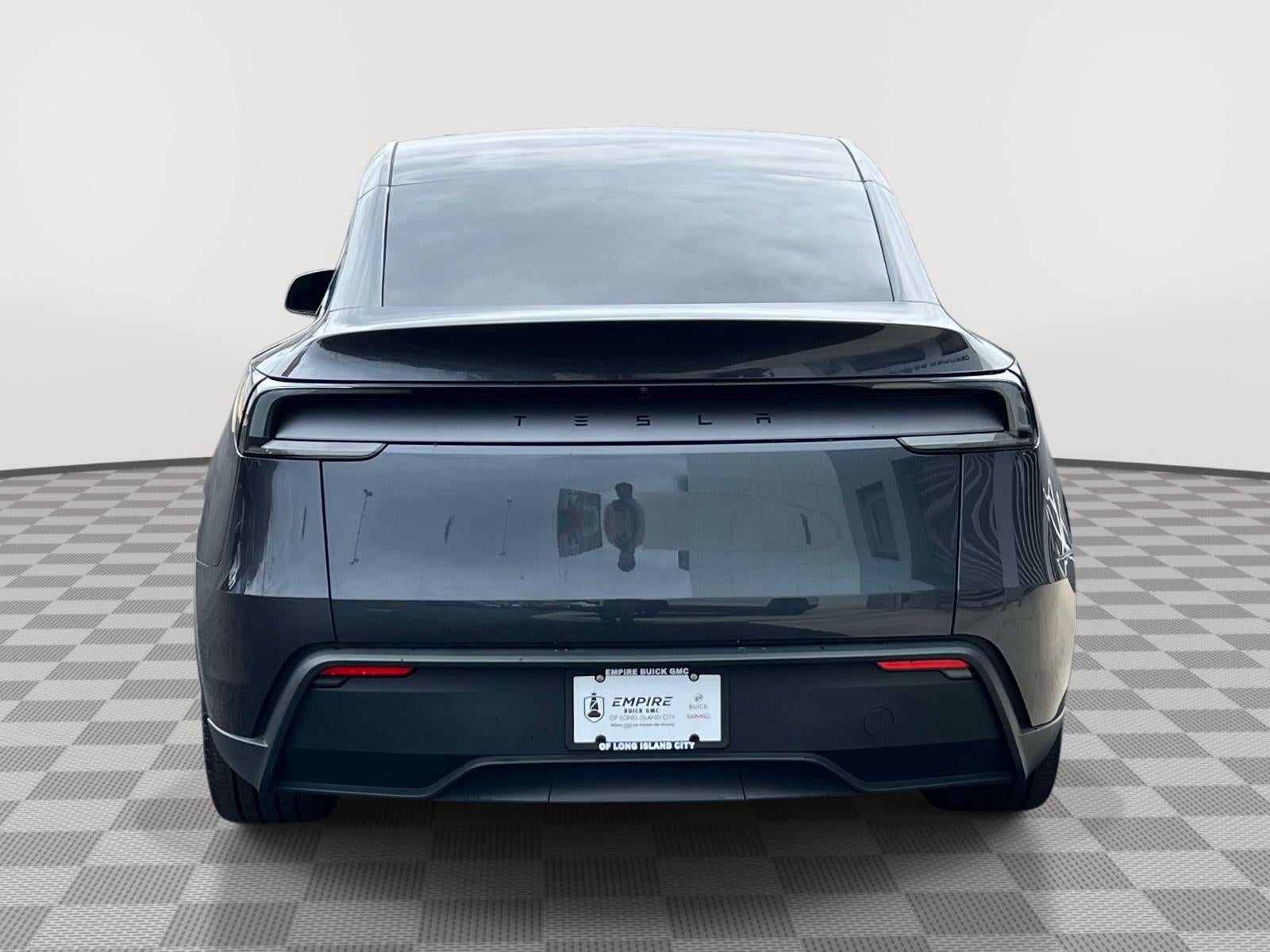 2026 Tesla Model Y Rear-Wheel Drive