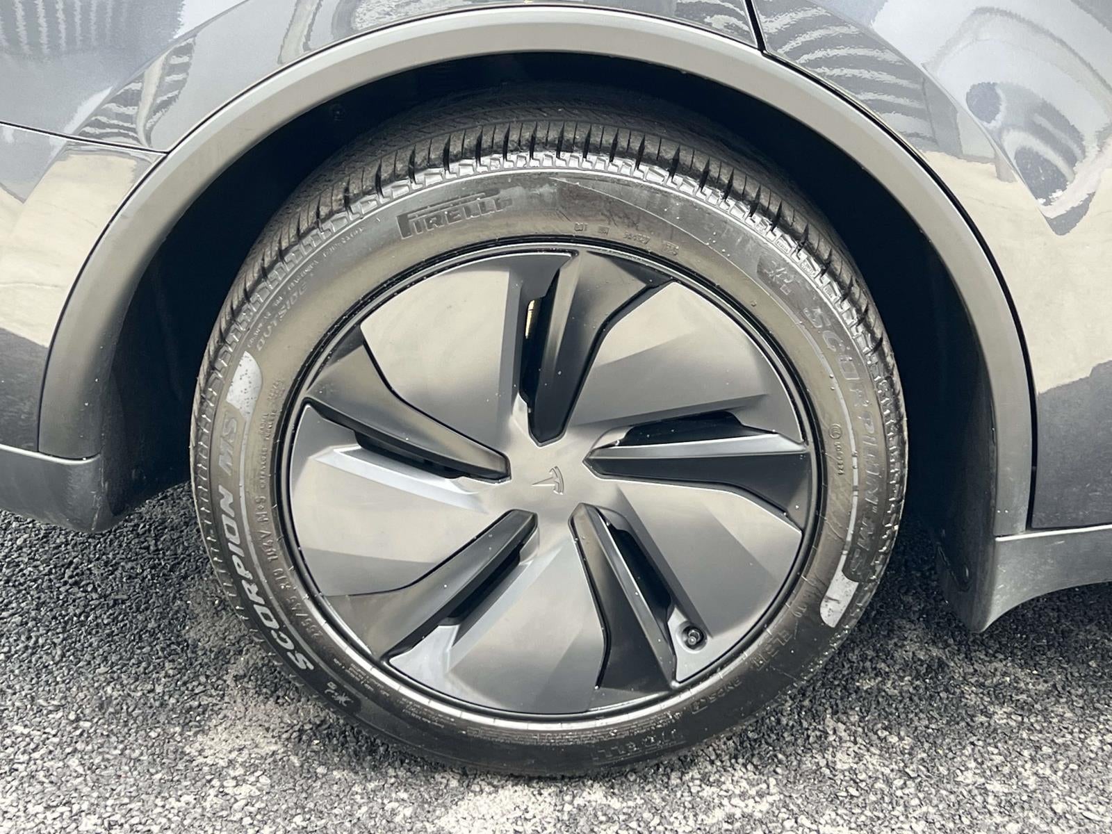 2026 Tesla Model Y Rear-Wheel Drive