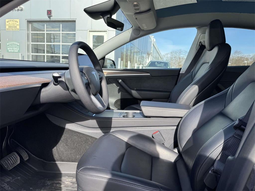 2025 Tesla Model Y Long Range Dual Motor All-Wheel Drive