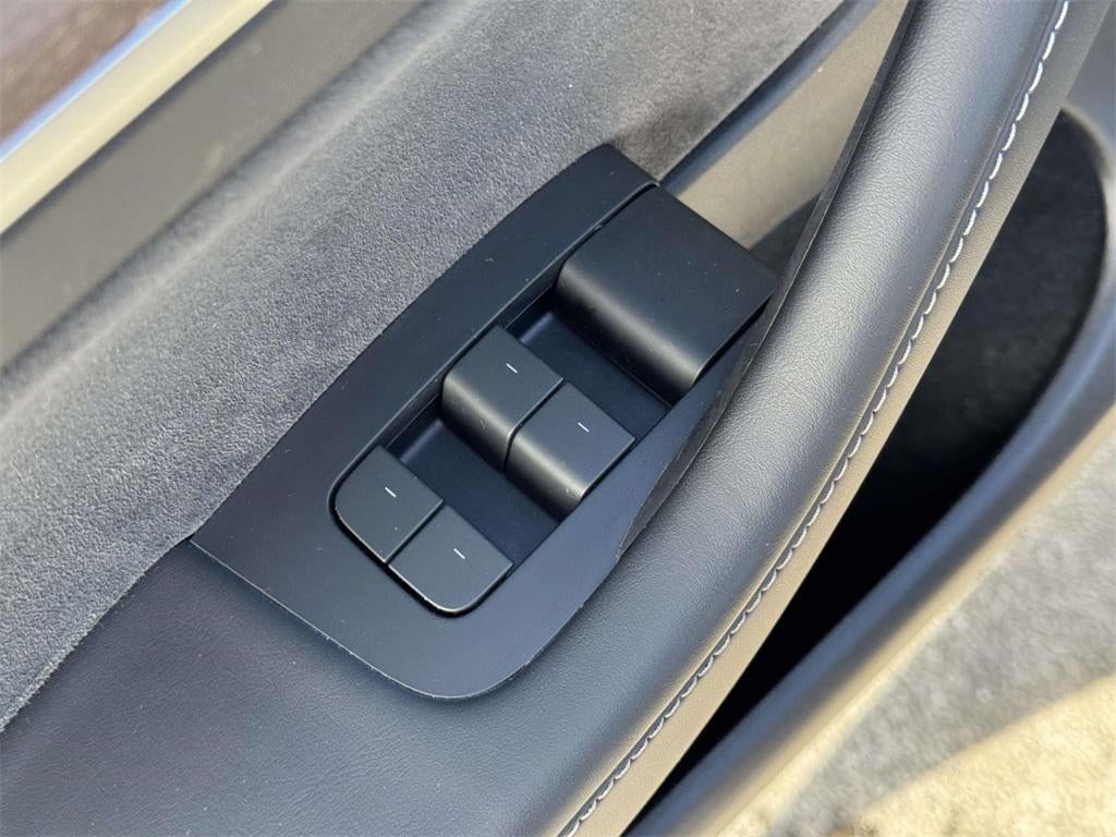 2025 Tesla Model Y Long Range Dual Motor All-Wheel Drive