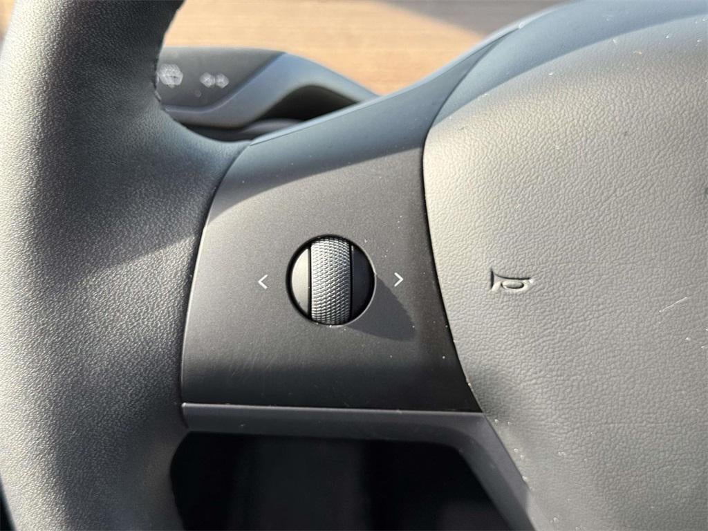 2025 Tesla Model Y Long Range Dual Motor All-Wheel Drive