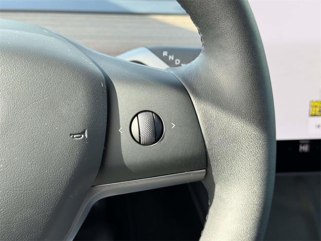 2025 Tesla Model Y Long Range Dual Motor All-Wheel Drive