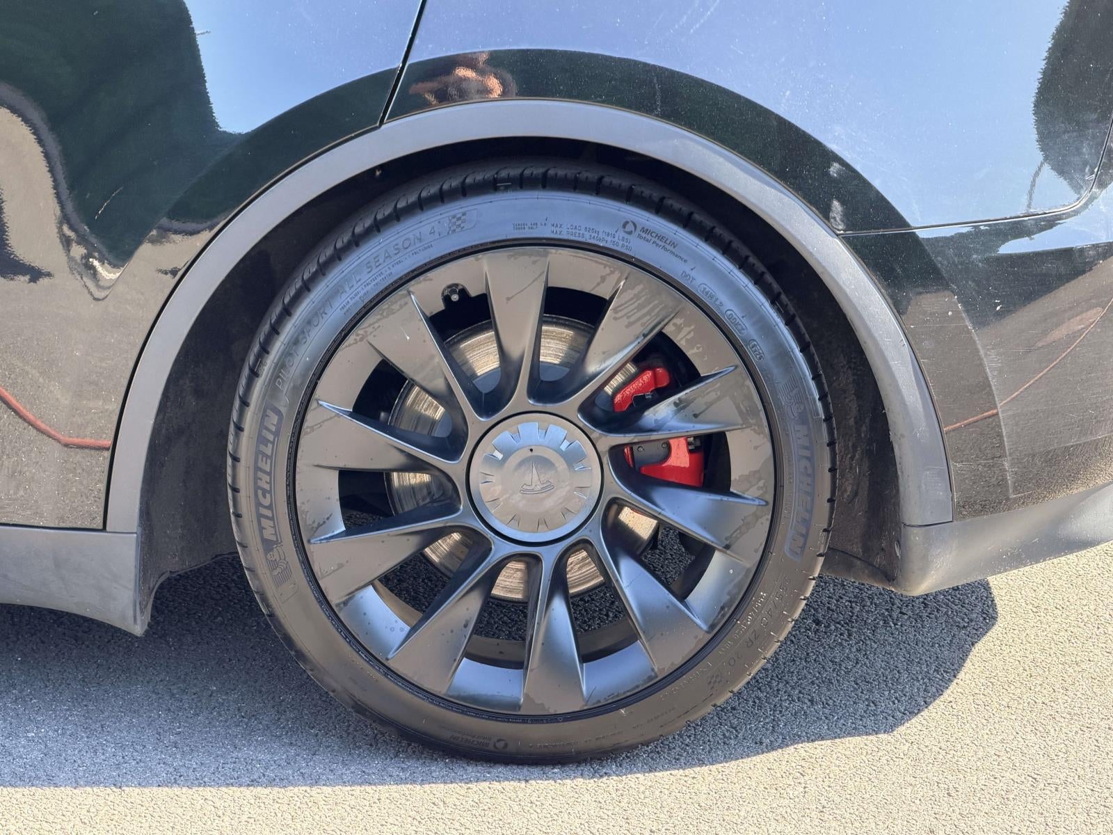 2023 Tesla Model Y Performance Dual Motor All-Wheel Drive
