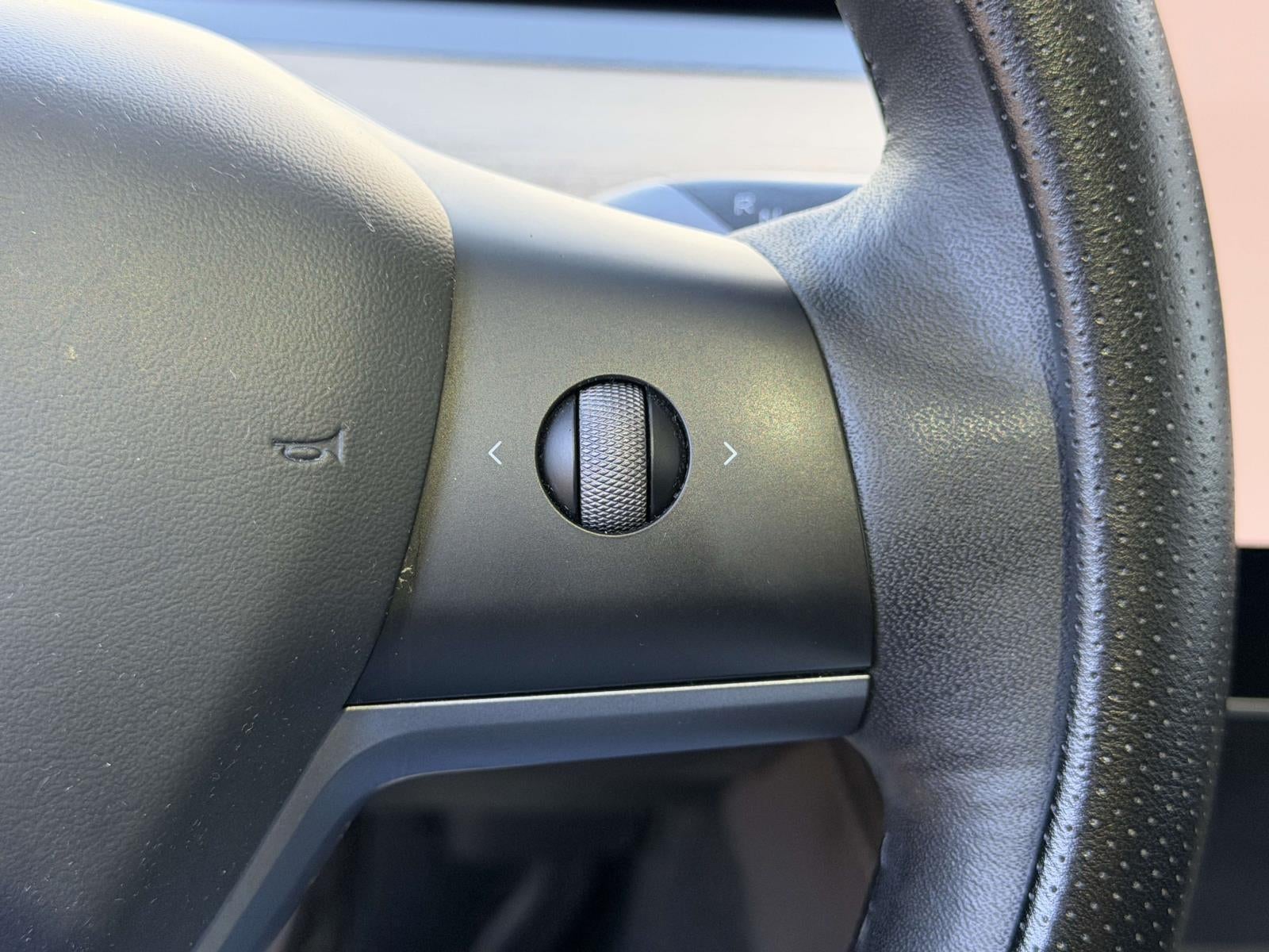 2023 Tesla Model Y Performance Dual Motor All-Wheel Drive