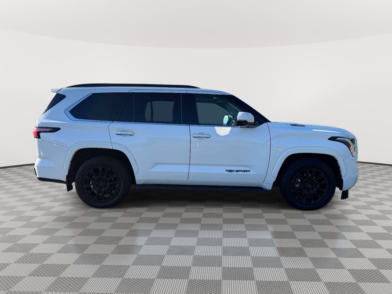 2023 Toyota Sequoia SR5