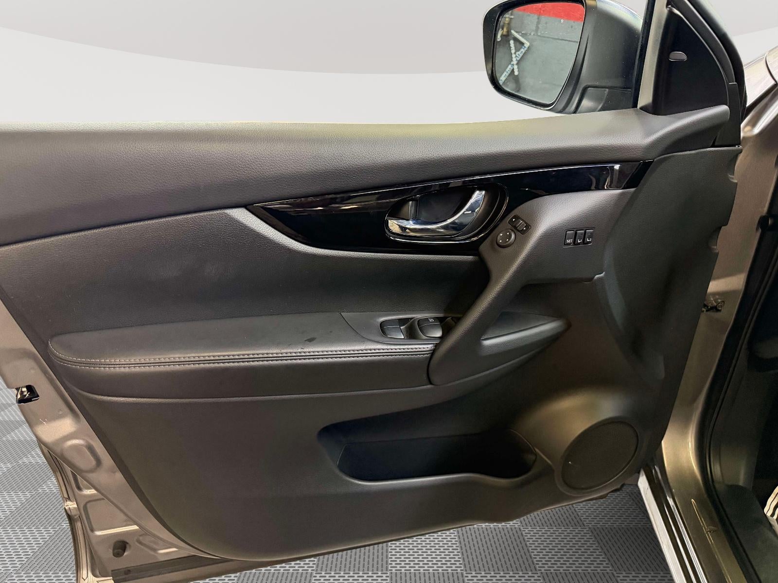2022 Nissan Rogue Sport SV AWD Xtronic CVT