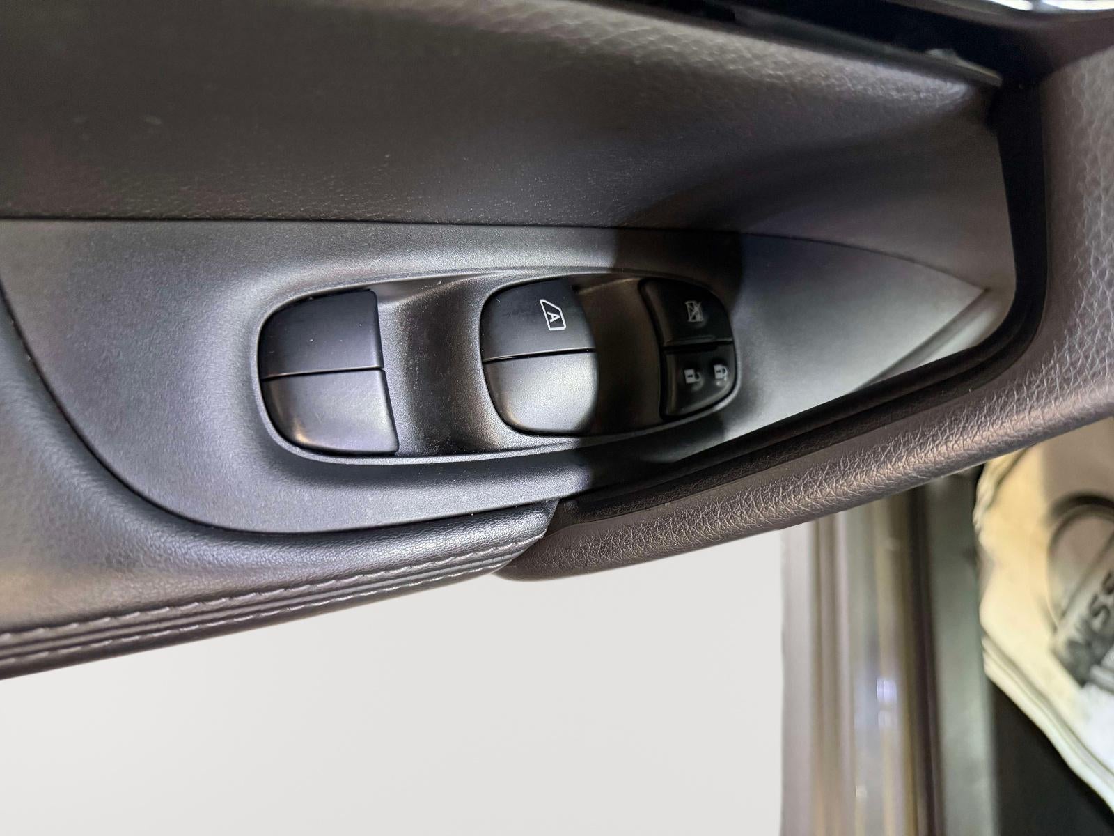 2022 Nissan Rogue Sport SV AWD Xtronic CVT