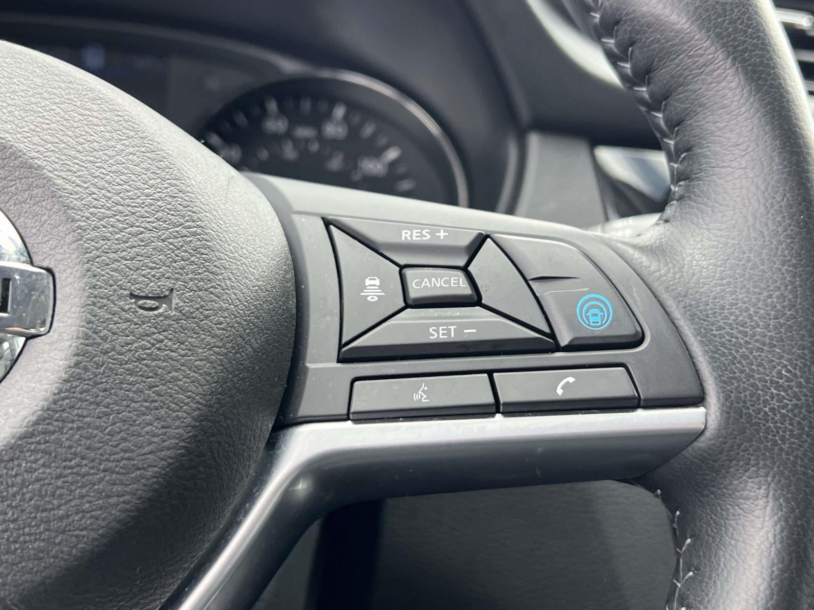 2022 Nissan Rogue Sport SL AWD Xtronic CVT