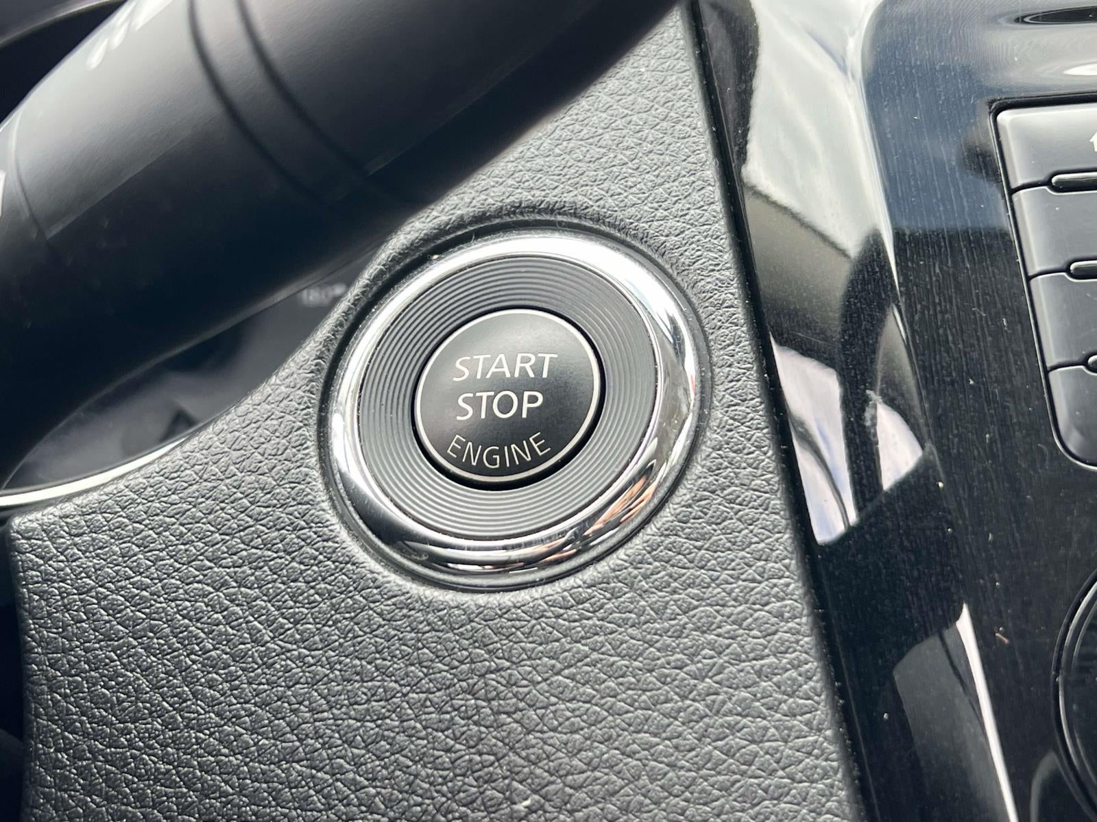 2022 Nissan Rogue Sport SL AWD Xtronic CVT