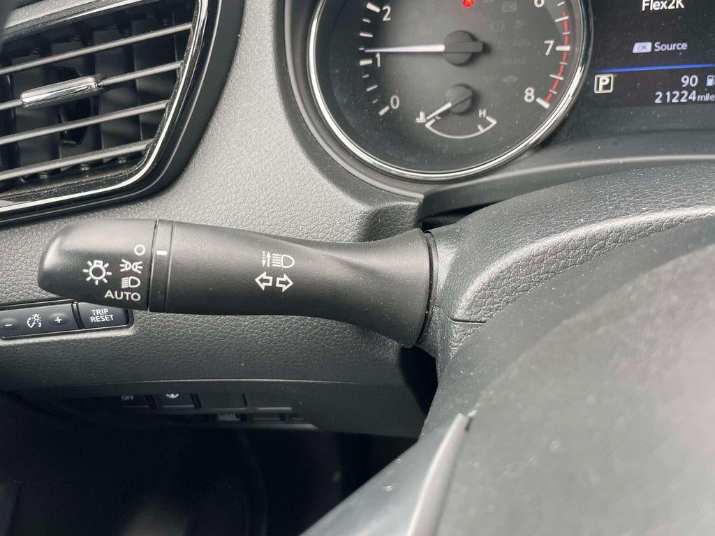 2022 Nissan Rogue Sport SL AWD Xtronic CVT