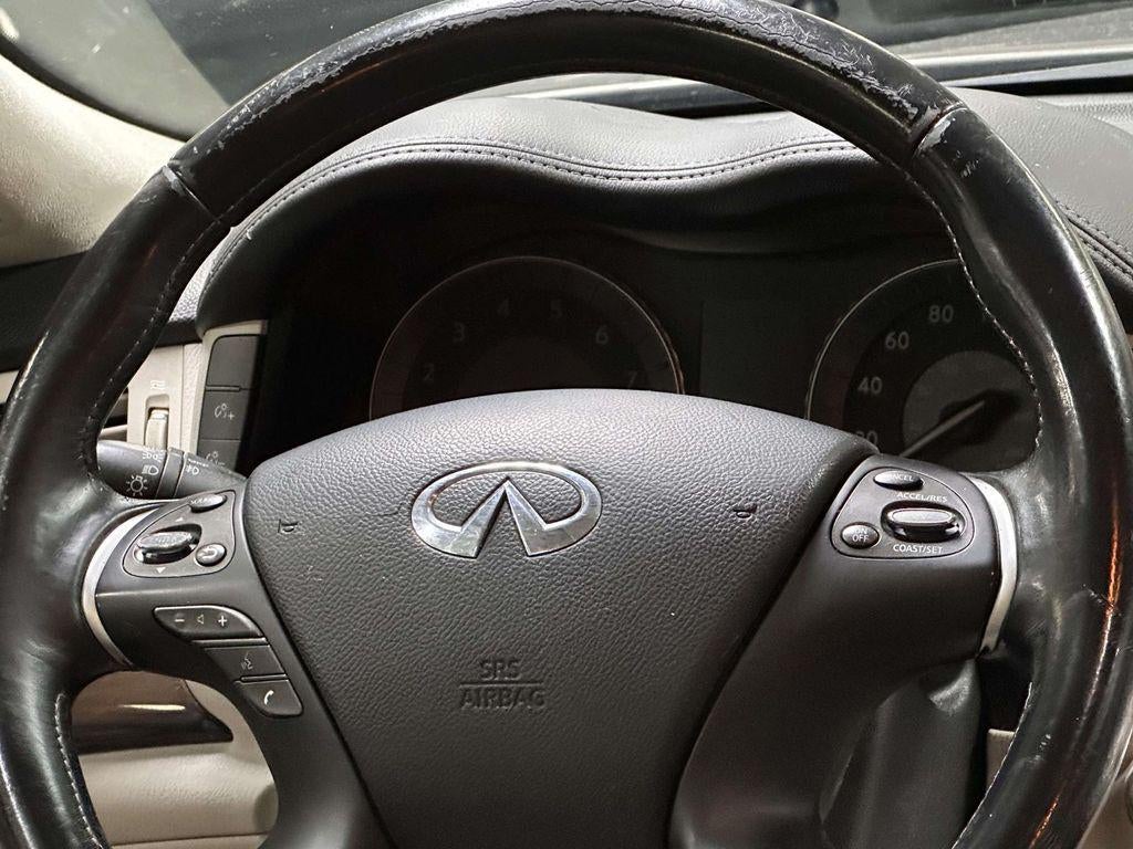 2011 INFINITI M37x X