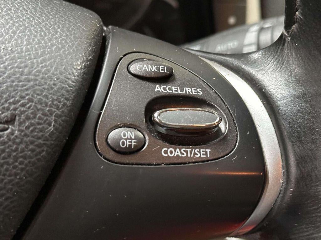 2011 INFINITI M37x X