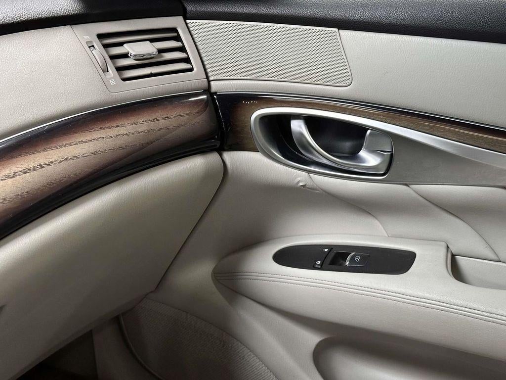 2011 INFINITI M37x X