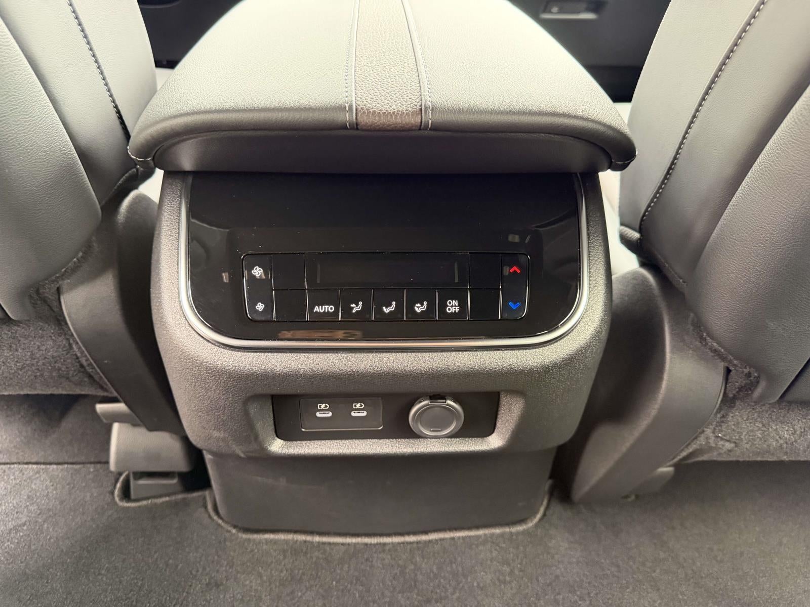 2025 Nissan Armada SL