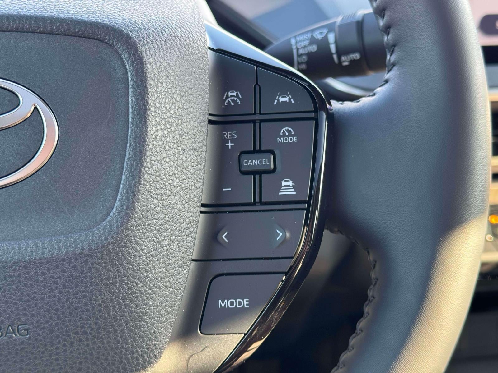 2025 Toyota Prius XLE