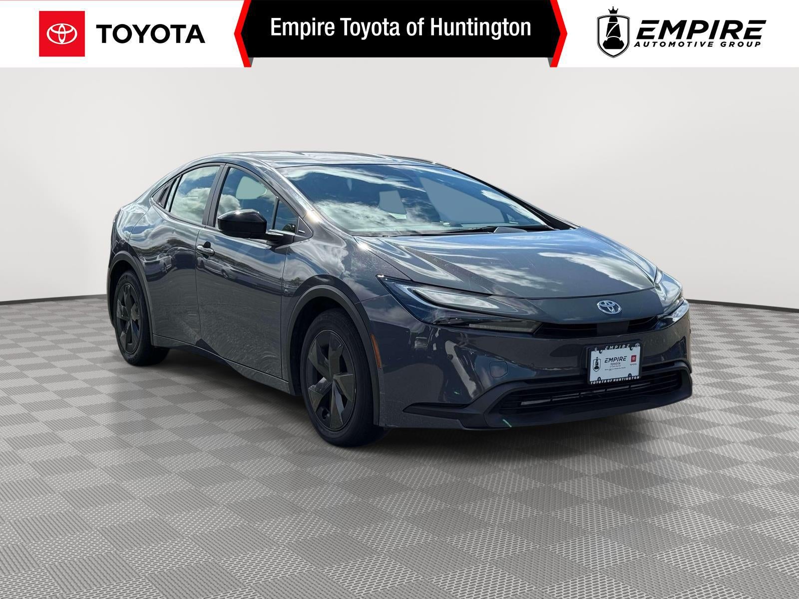 2025 Toyota Prius LE