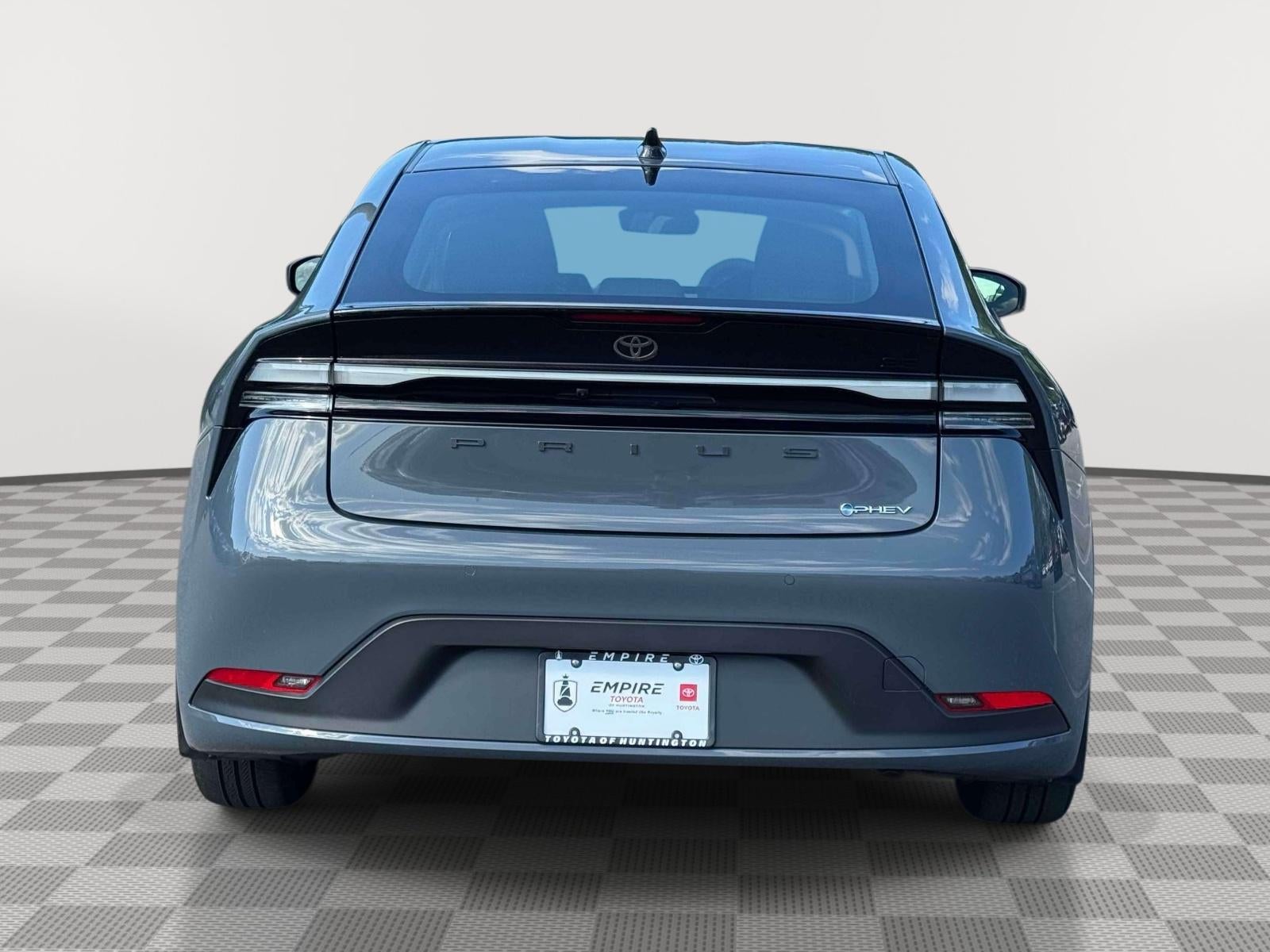 2026 Toyota Prius Plug-In Hybrid SE