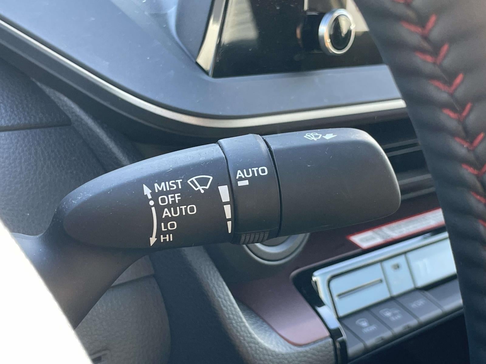 2024 Toyota Prius Prime SE